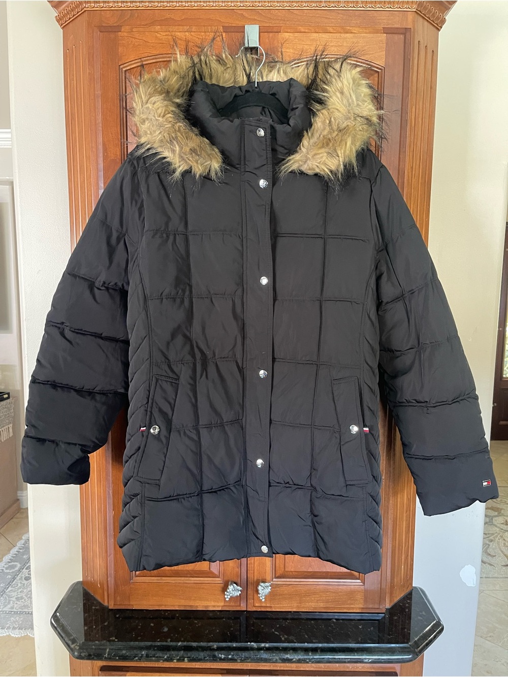 Tommy Hilfiger Black Quilted Puffer Coat with Faux-Fur Trim Hood